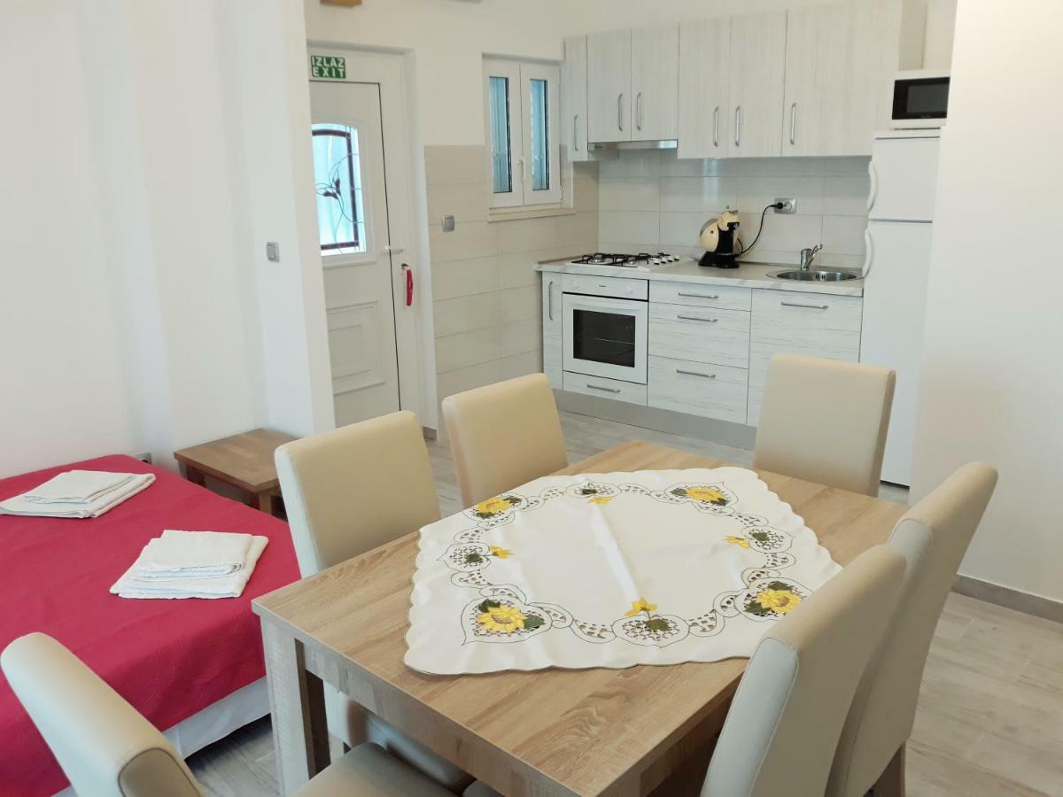 Apartmani Vinko Bol Exteriér fotografie